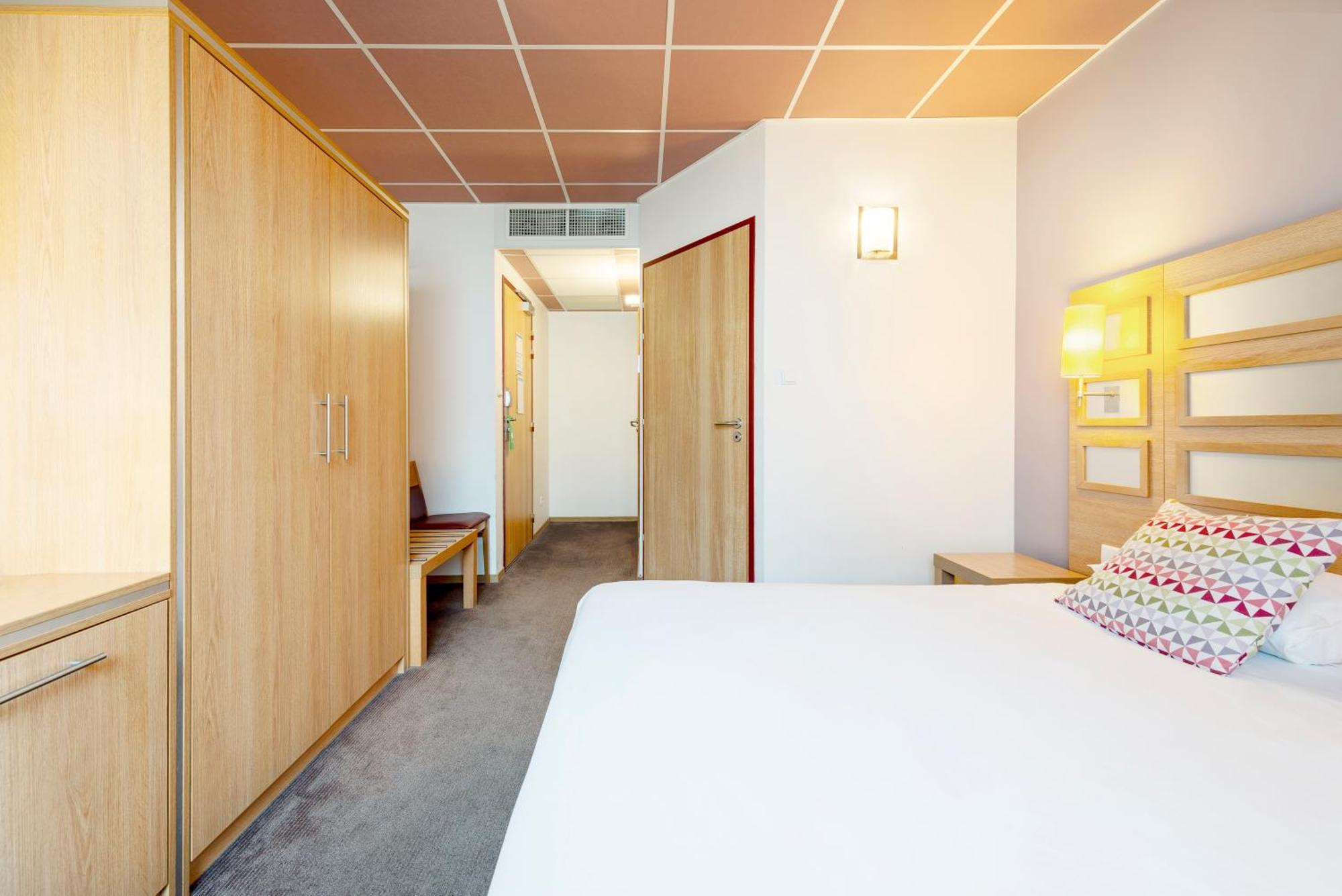 Campanile Metz Nord - Talange Hotel Екстериор снимка